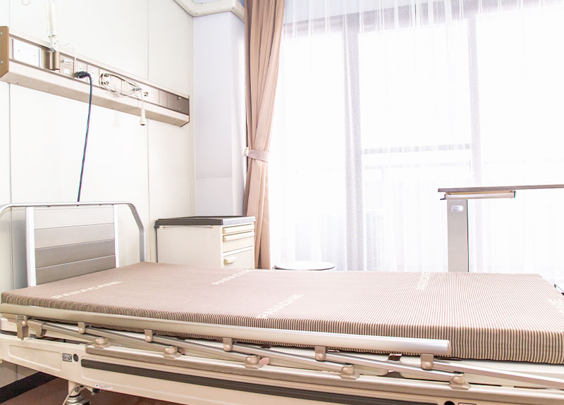 入院室内のベッド